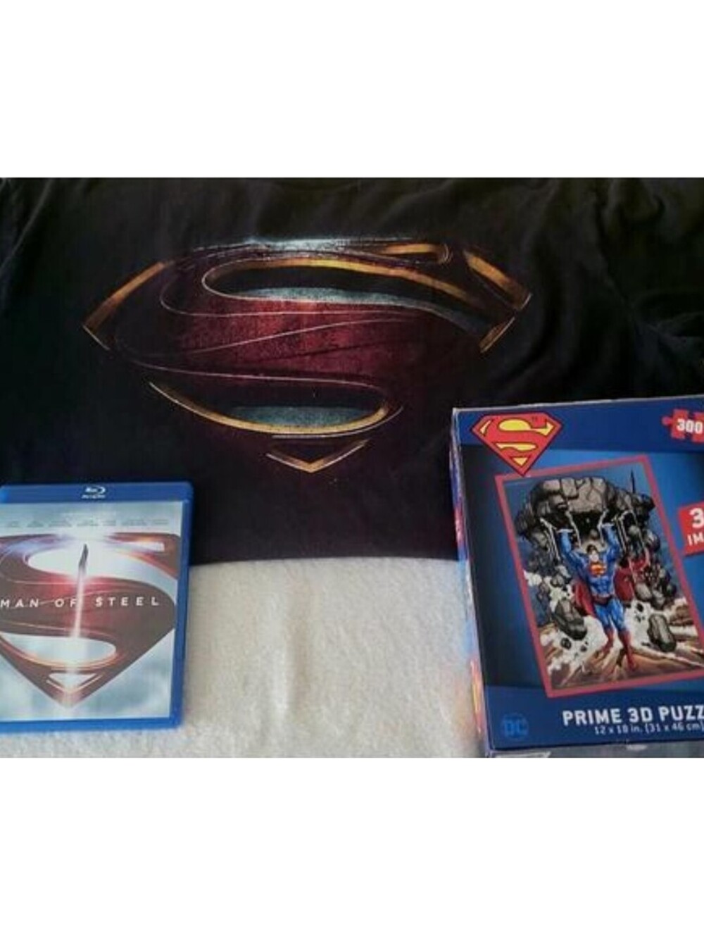 Superman Man Of Steel Lot. Includes Tshirt, 3D Puzzle And Man Of Steel Blu-ray